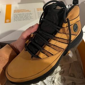 NWT Timberland euro trekker mid